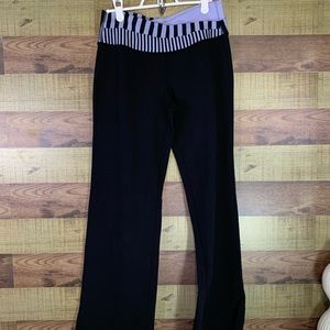 Lululemon Astro pants with crossover waist! Sz 8.